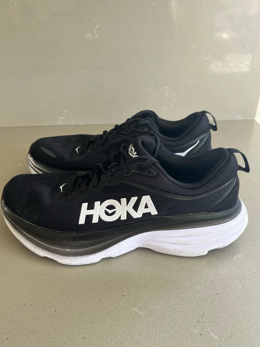 Hoka One One Bondi 8 Women’s Running Shoes Black White 10 B